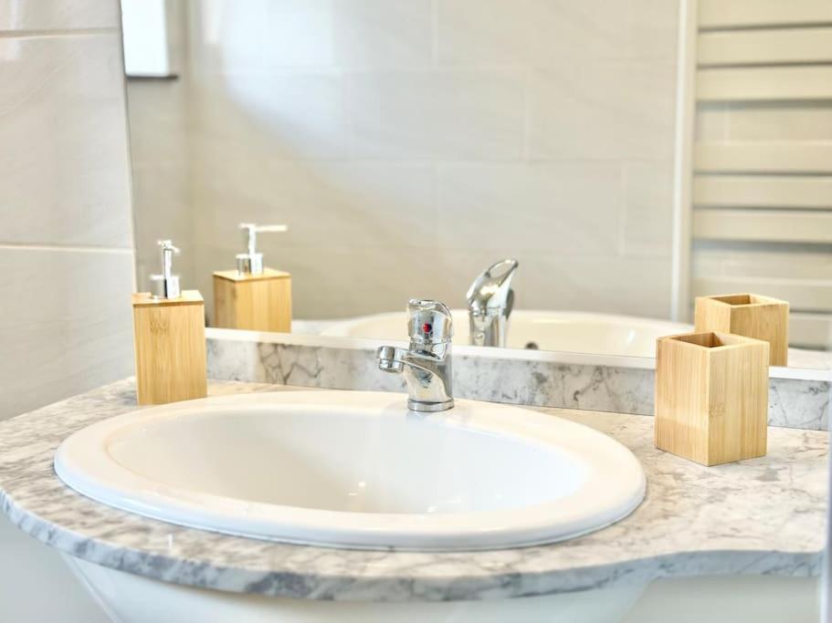 Charmant Appartement 2 Chambres Proche Luxembourg Rédange Esterno foto